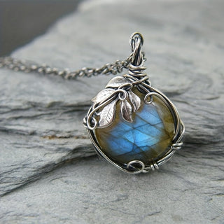 Grace | Vintage Moonstone Pendant Necklace
