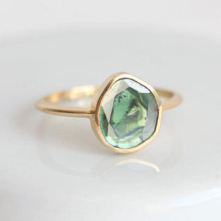 Vintage Green Bright Stone Ring