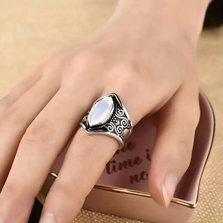 Eleanor | Vintage Moonstone Party Ring