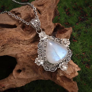 Zoe | Boho Style Teardrop Moonstone Pendant Necklace