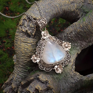 Zoe | Boho Style Teardrop Moonstone Pendant Necklace