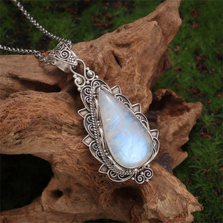 Sofia | Vintage Moonstone Pendant Necklace
