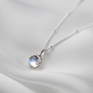Gianna | Moonstone Necklace – Round Cut Pendant