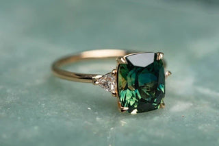 Alaia | Vintage-Inspired Green Gemstone Gold Ring