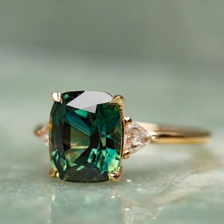 Alaia | Vintage-Inspired Green Gemstone Gold Ring