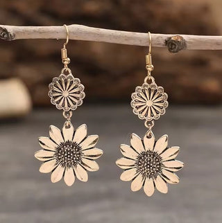 Vintage Carving Sunflower Gold Earrings