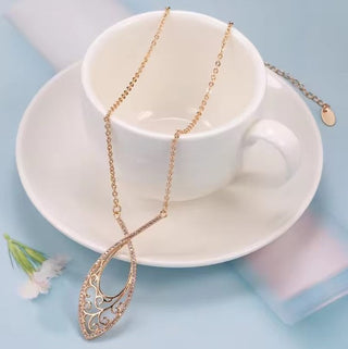 Vintage Rose Gold Natural Zircon Necklace