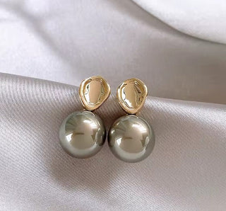 Vintage Grey Pearl Earrings