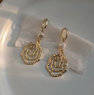 Elegant Exquisite Drop Pearl Earrings