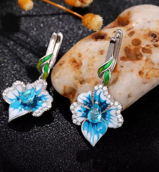 Vintage Floral Green Leaf Dangle Earrings