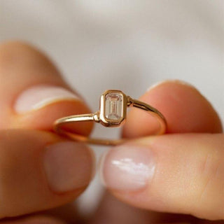 Vintage Cute Glass Ring