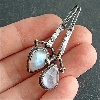 Kinsley | Vintage Moonstone Earrings